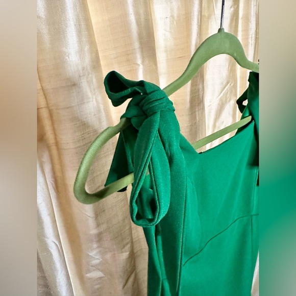 COPY - Green sundress - Picture 2 of 5